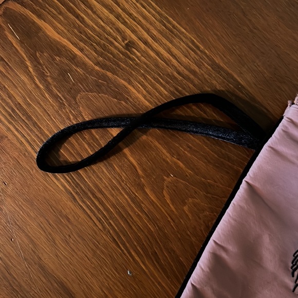 Brand New H&M Tiger Wristlet - Picture 5 of 6